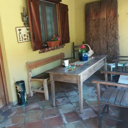 Casa Rural Carmenes * Ribaseca
